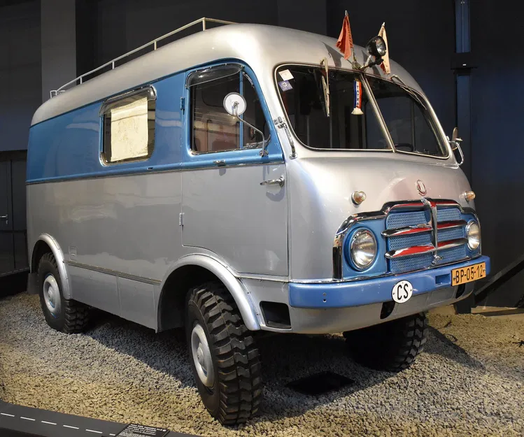 Mô hình 3D xe cổ Tatra 805 - Kačena cho người đam mê - Image 3