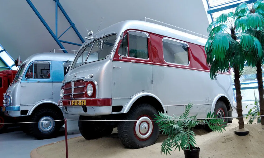 Mô hình 3D xe cổ Tatra 805 - Kačena cho người đam mê - Image 5