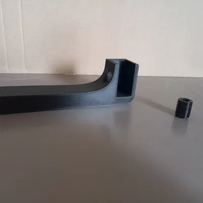 Chân đế điều chỉnh cho kệ đa năng / giá đỡ màn hình