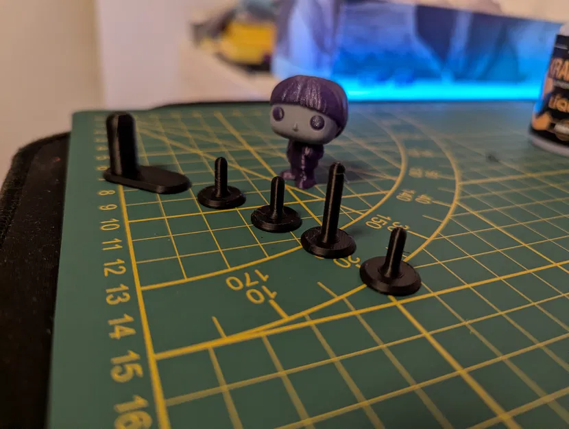 Chân đế hỗ trợ mô hình Stranger Things KinderJoy in 3D - Image 1