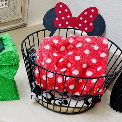 Giá đỡ chai xà phòng hình nơ Shamrock xanh lục bảo