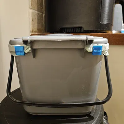 BIN CLIP - Kẹp giữ túi rác cho thùng rác hữu cơ