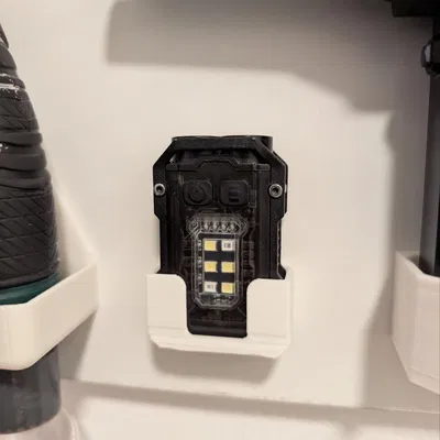 Giá treo tường cho đèn pin móc khóa (Charging Dock)