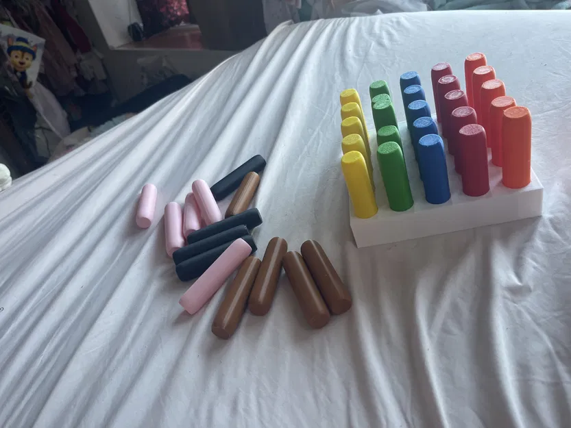 Bộ trò chơi phân loại màu sắc (Peg Sorting Game) cho bé - Image 2