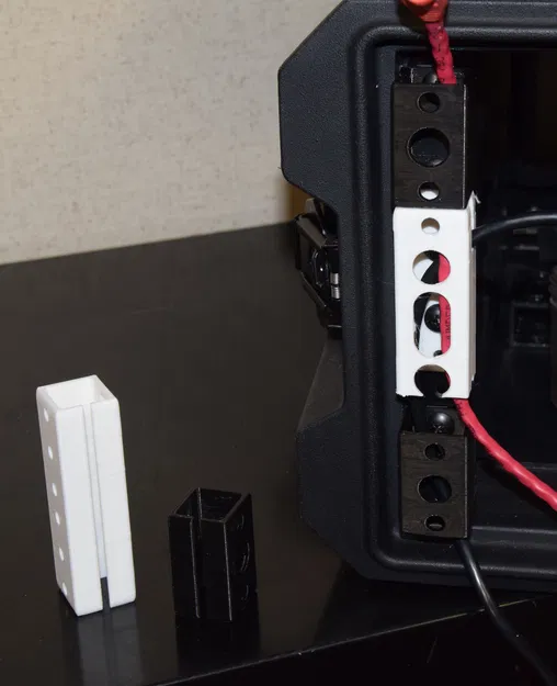 Ống Quản Lý Cáp Gắn Trụ Server Rack 1U/2U - Image 1