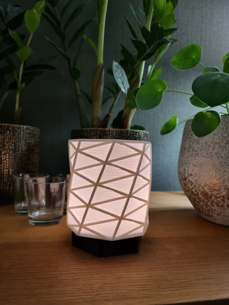 Lumetri Tri – Đèn bàn mini phong cách hiện đại - Image 2