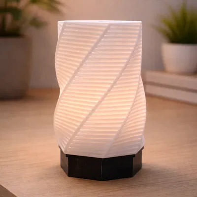Lumetri HexTwist - Chụp đèn LED kèm đế