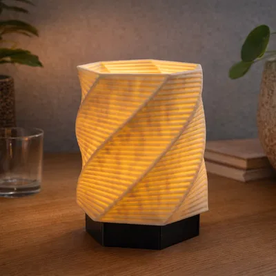 Lumetri HexTwist - Chụp đèn LED kèm đế