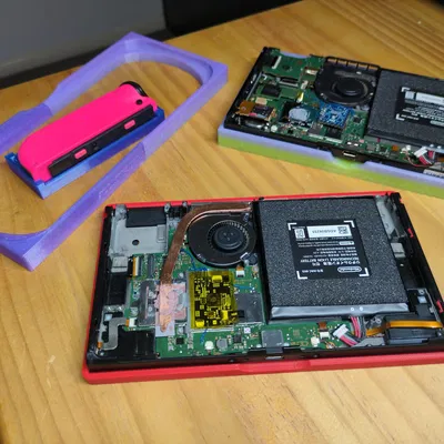 Khung cố định sửa chữa Nintendo Switch OLED tiện lợi