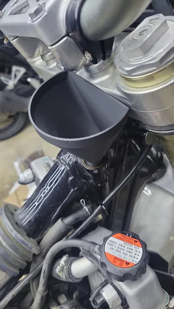 Phễu Châm Nhớt Xe Suzuki DRZ400 - Phụ Kiện In 3D Hữu Ích - Image 1