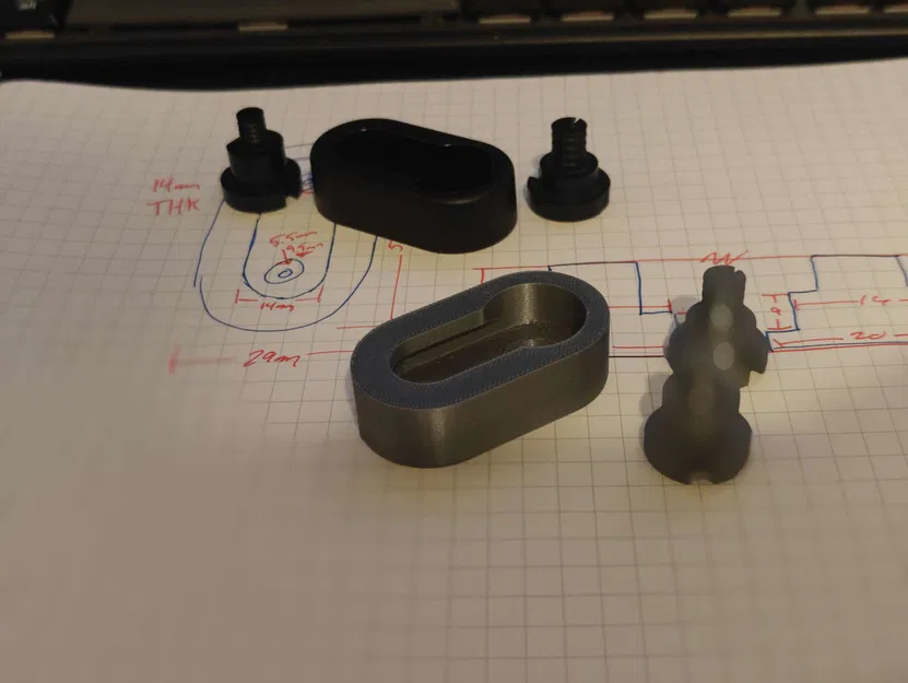 Giá treo tường đa năng cho bộ sạc pin - Image 1