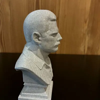 Freddie Mercury (Farrokh Bulsara) – Bức tượng bán thân