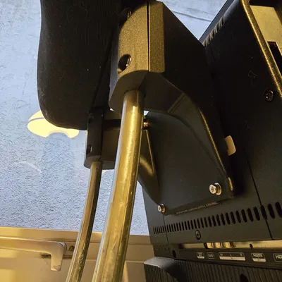 Giá treo TV VESA 100x100 cho tựa đầu xe Mercedes Vito