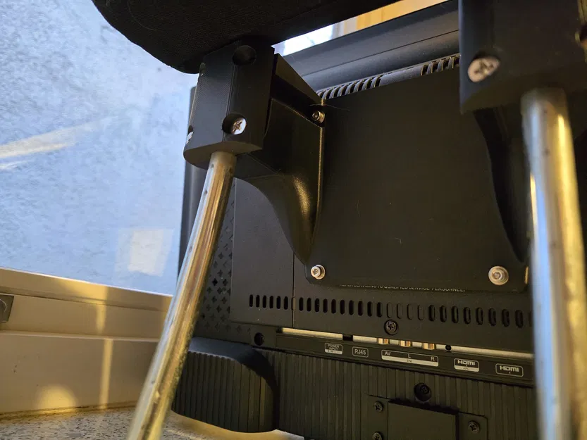 Giá treo TV VESA 100x100 cho tựa đầu xe Mercedes Vito - Image 3