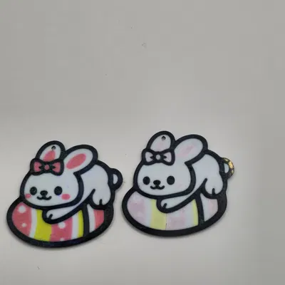 Móc khóa chú thỏ Phục sinh nằm trên trứng xinh xắn