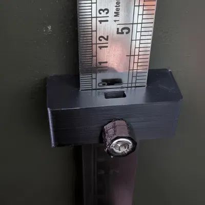 Cữ chặn thước đo kim loại in 3D với cơ cấu đai ốc thông minh