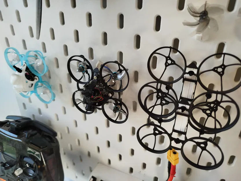 Giá treo tường Skadis cho drone Air65 và Tinywhoop - Image 2