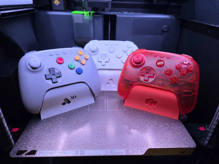 Đế giữ tay cầm 8BitDo 64 (Bộ sưu tập Logo Remix) - Image 1