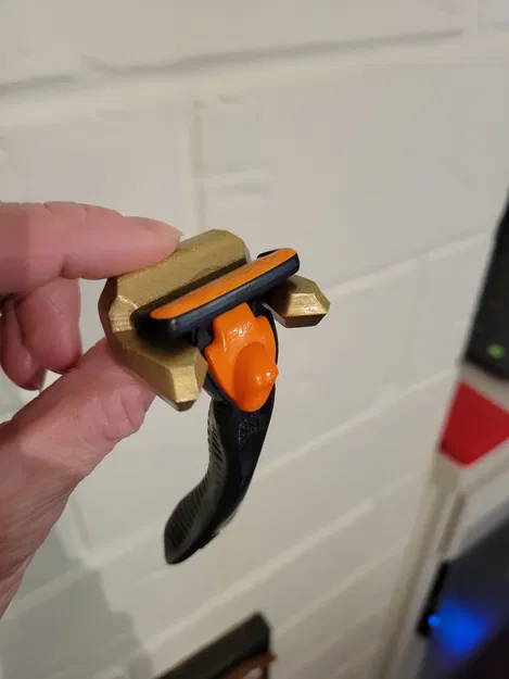 Giá treo dao cạo râu gắn tường (Angular Razor Mount) tiện lợi - Image 1