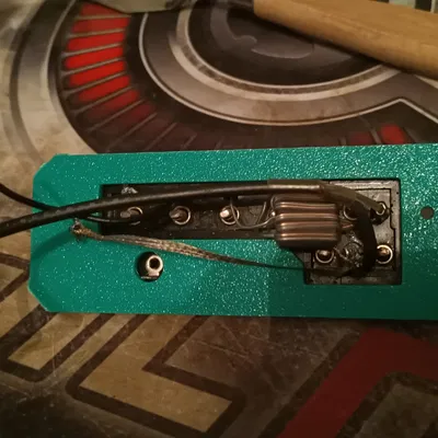 Khung giữ giắc cắm anten cho Tuner Pioneer TX-8100 (In 3D)