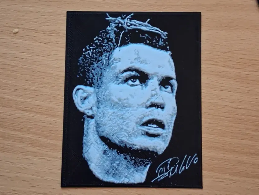 Tranh in 3D chân dung Cristiano Ronaldo phong cách HueForge - Image 2