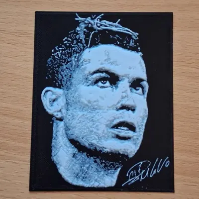 Tranh in 3D chân dung Cristiano Ronaldo phong cách HueForge
