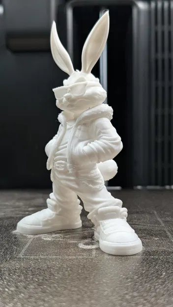 Mô hình Bugs Bunny phong cách đường phố cực ngầu - Image 2