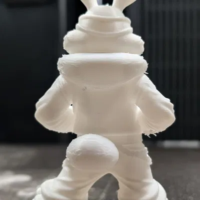 Mô hình Bugs Bunny phong cách đường phố cực ngầu