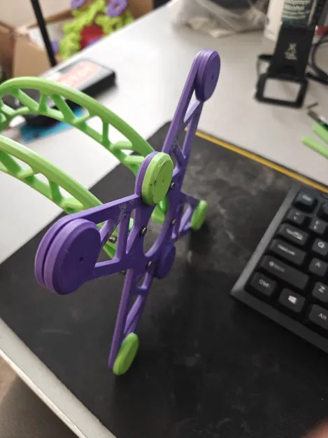 Đế giữ tai nghe 3D với chân đế mở rộng tăng độ vững chãi - Image 2