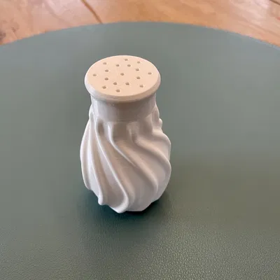 Lọ đựng muối tiêu thiết kế xoắn ốc (Salt and Pepper Shaker)