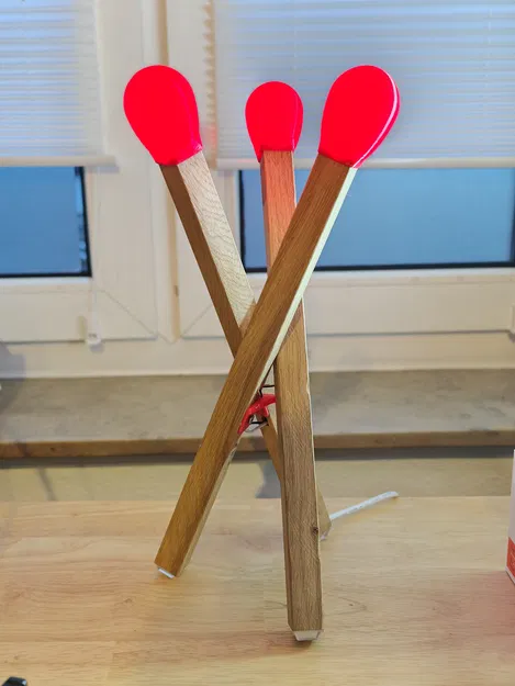 Đèn để bàn chân gỗ nhỏ (phong cách IKEA) - Image 1