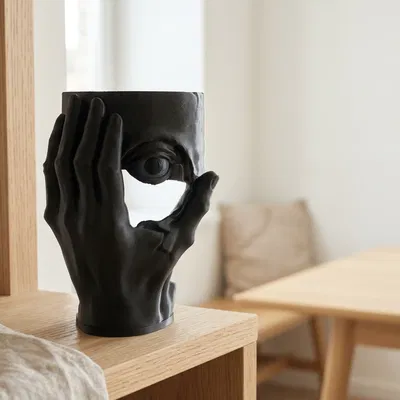 Tượng Điêu Khắc Bàn Tay Trừu Tượng