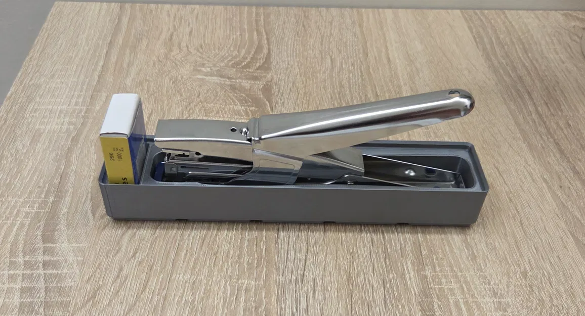 Đế đựng máy bấm kim Kangaro HP-45 chuẩn Gridfinity - Image 1