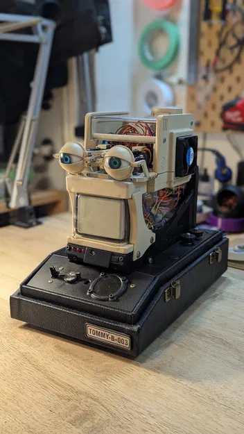 TOMMY-B-003 : Robot Animatronic di động - Image 1