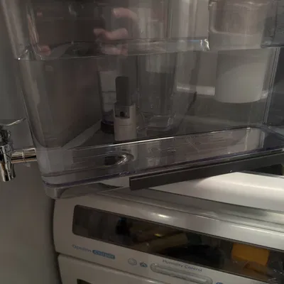 Chân đế cải tiến cho bình lọc nước Brita UltraMax