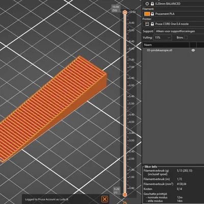 Giá đỡ hũ bơ đậu phộng cho chim ăn