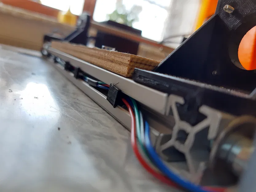 Kẹp dây cáp cho nhôm định hình 2020 - Gọn gàng và thẩm mỹ - Image 1