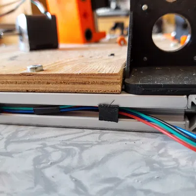 Kẹp dây cáp cho nhôm định hình 2020 - Gọn gàng và thẩm mỹ