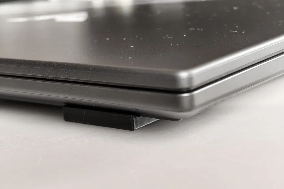 Chân đế tản nhiệt nhỏ gọn cho laptop HP Victus 15 - Image 1