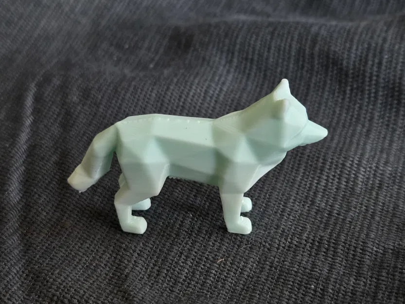 Mô hình chú sói Willy the Wolf in 3D phong cách Low Poly độc đáo - Image 2