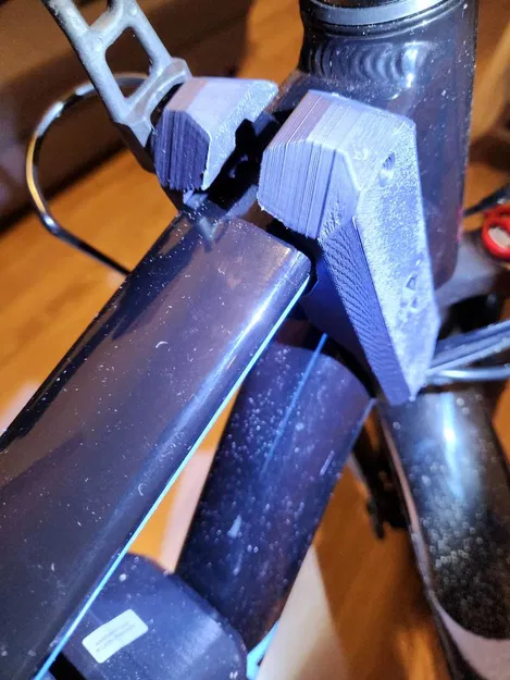 Giá đỡ bình nước cho khung trước xe đạp - Image 2