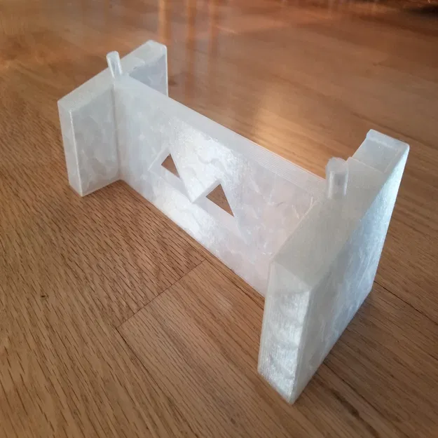 Đế kê khay thức ăn cho mèo Cat Surefeed - Image 1