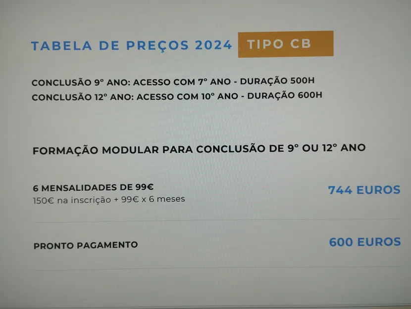 Giá đỡ laptop tự in 3D: Giải pháp làm việc tiện lợi và hiện đại - Image 1