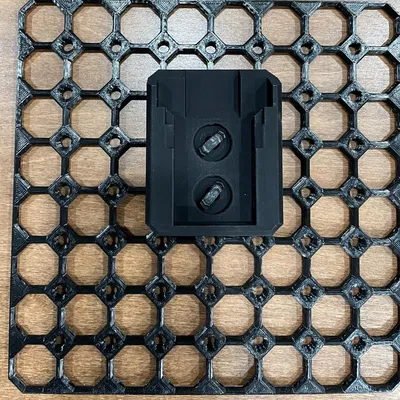 Giá đỡ pin DeWalt cho hệ thống Multiboard T-Bolts