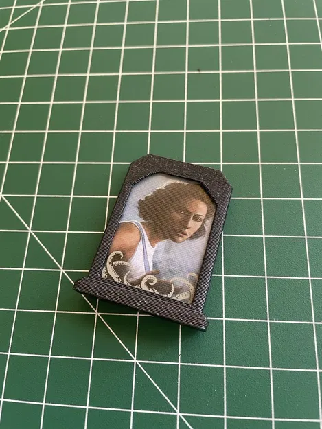 Đế giữ Token cho nhân vật Eldritch Horror - Dạng khung - Image 1