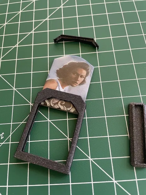 Đế giữ Token cho nhân vật Eldritch Horror - Dạng khung - Image 2