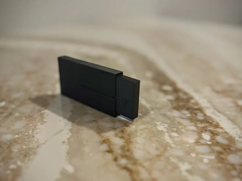 Dao rọc giấy sử dụng lưỡi dao tặng kèm của Bambu - Image 2