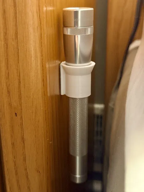 Giá đỡ đèn pin Mini Maglite - Image 3