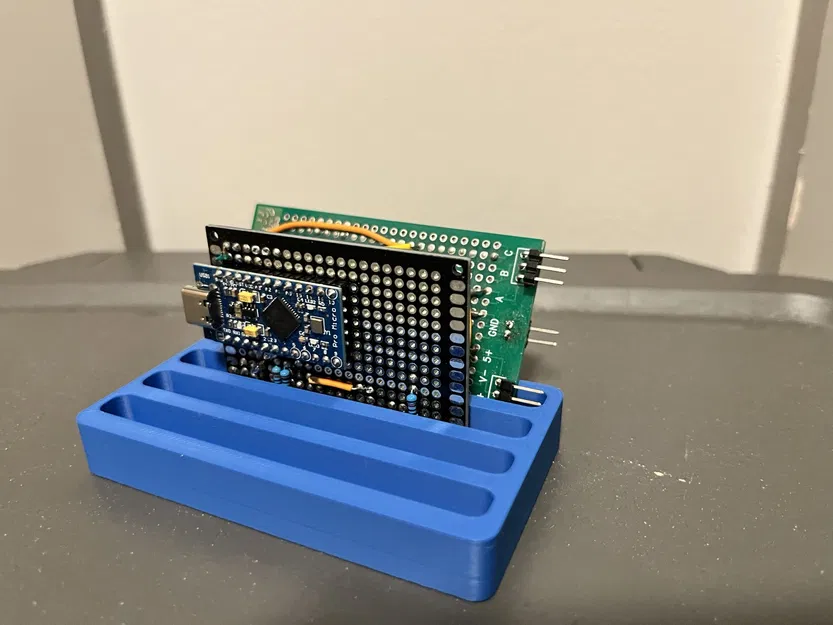 Đế giữ mạch PCB và Protoboard in 3D gọn gàng cho dân kỹ thuật - Image 1