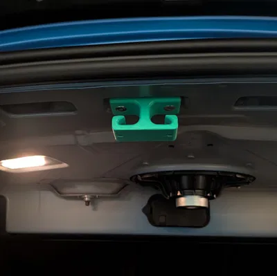 Móc treo đồ trong cốp xe Alfa Romeo Giulia